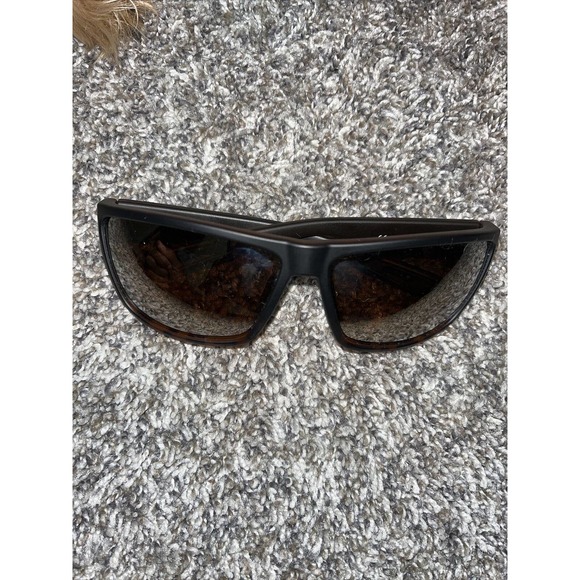 TOREGE Polarized Sports Sunglasses for Men and Women Cycling Running Golf TR26 - Picture 1 of 3